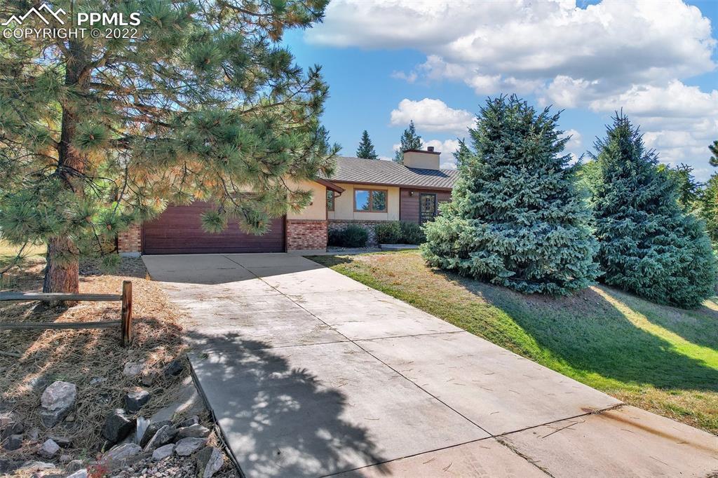 235 Wuthering Heights Dr., Colorado Springs, CO 80921