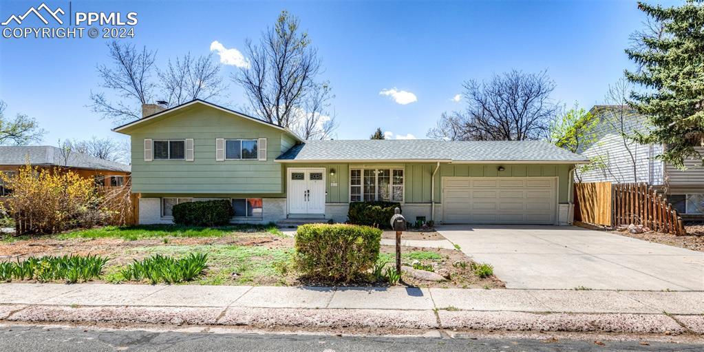 4616 La Cresta Dr., Colorado Springs, CO 80918