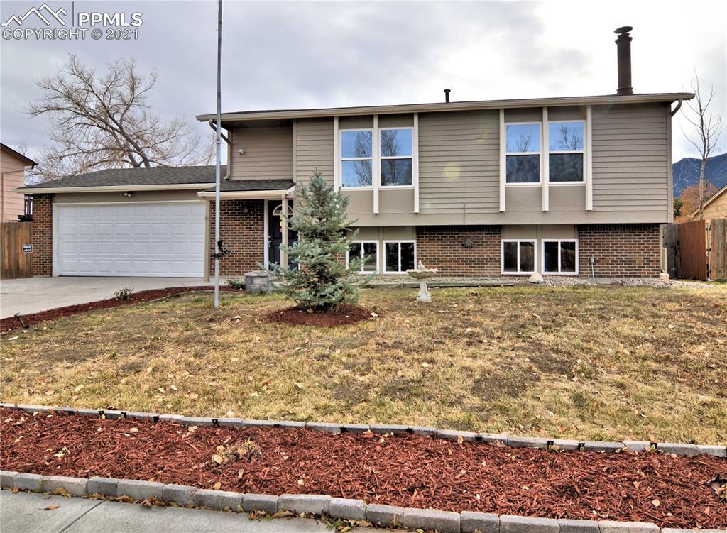 805 Crosstrail Dr., Colorado Springs, CO 80906