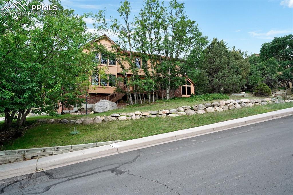 255 Childe Dr., Colorado Springs, CO 80906