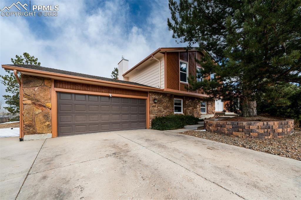 690 Wuthering Heights Dr., Colorado Springs, CO 80921