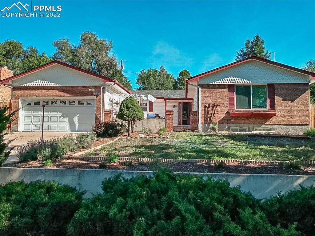 1458 Wynkoop Dr., Colorado Springs, CO 80909