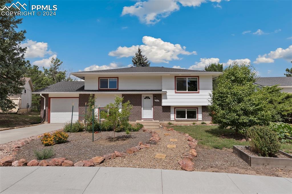 1810 Del Mar Dr., Colorado Springs, CO 80910