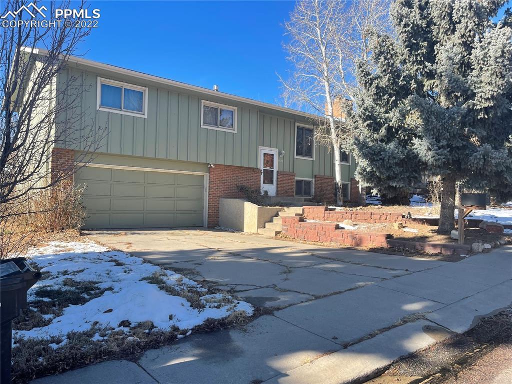 2520 Villa Loma Dr., Colorado Springs, CO 80917