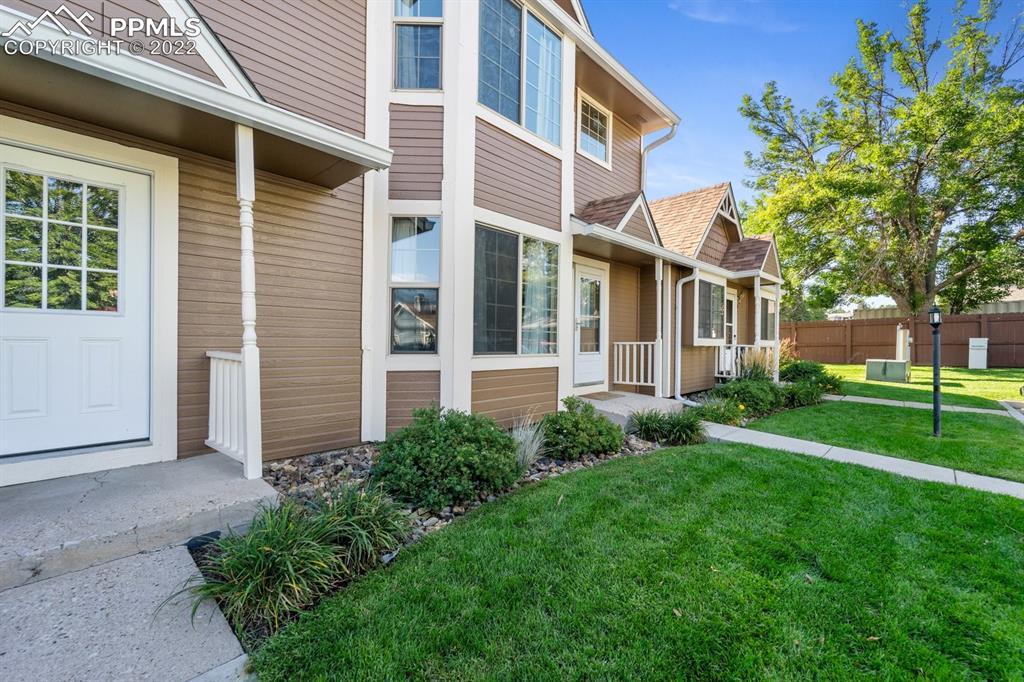 946 London Green Way, Colorado Springs, CO 80906