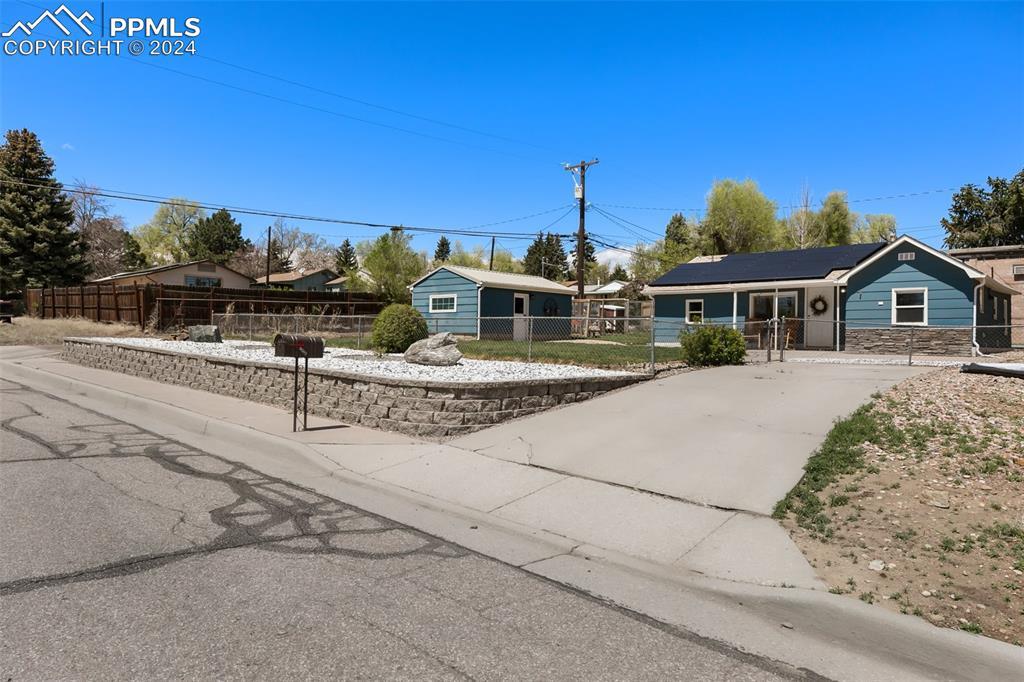 2420 E San Rafael St., Colorado Springs, CO 80909