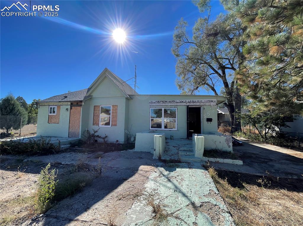 55 Small Ave., Pueblo, CO 81004