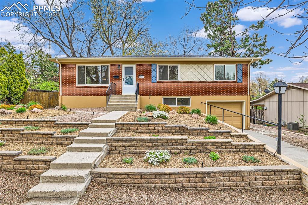 1937 Collier Ave., Colorado Springs, CO 80909