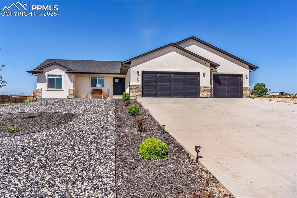 1207 N Jon Ln., Pueblo, CO 81007