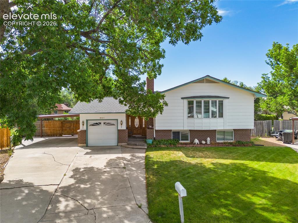 201 Dexter St., Colorado Springs, CO 80911