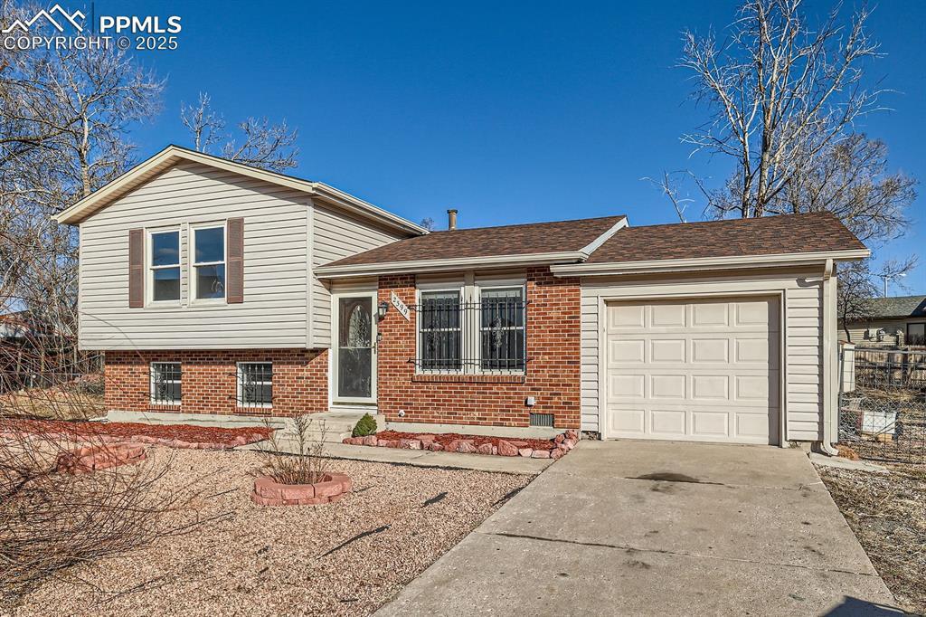 2399 Jet Wing Dr., Colorado Springs, CO 80916