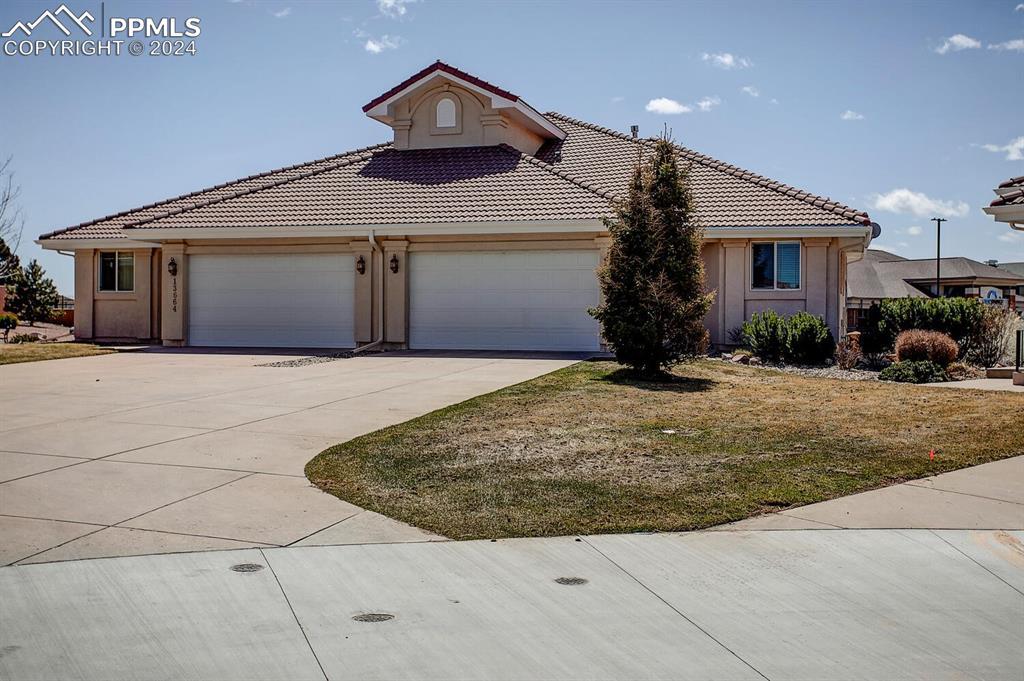13658 Paradise Villas Grove, Colorado Springs, CO 80921