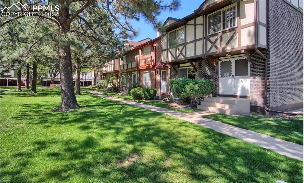 3872 Constitution Ave., Colorado Springs, CO 80909