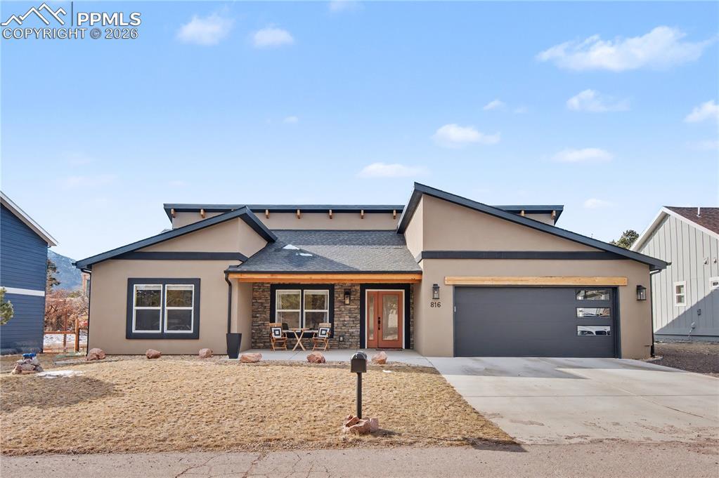 816 Meadow Ln., Palmer Lake, CO 80133
