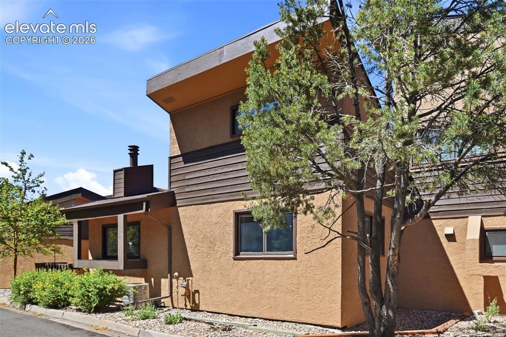 806 Pebblewood Dr., Colorado Springs, CO 80919