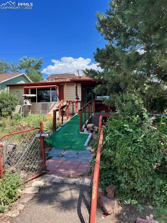 2008 W Uintah St., Colorado Springs, CO 80904