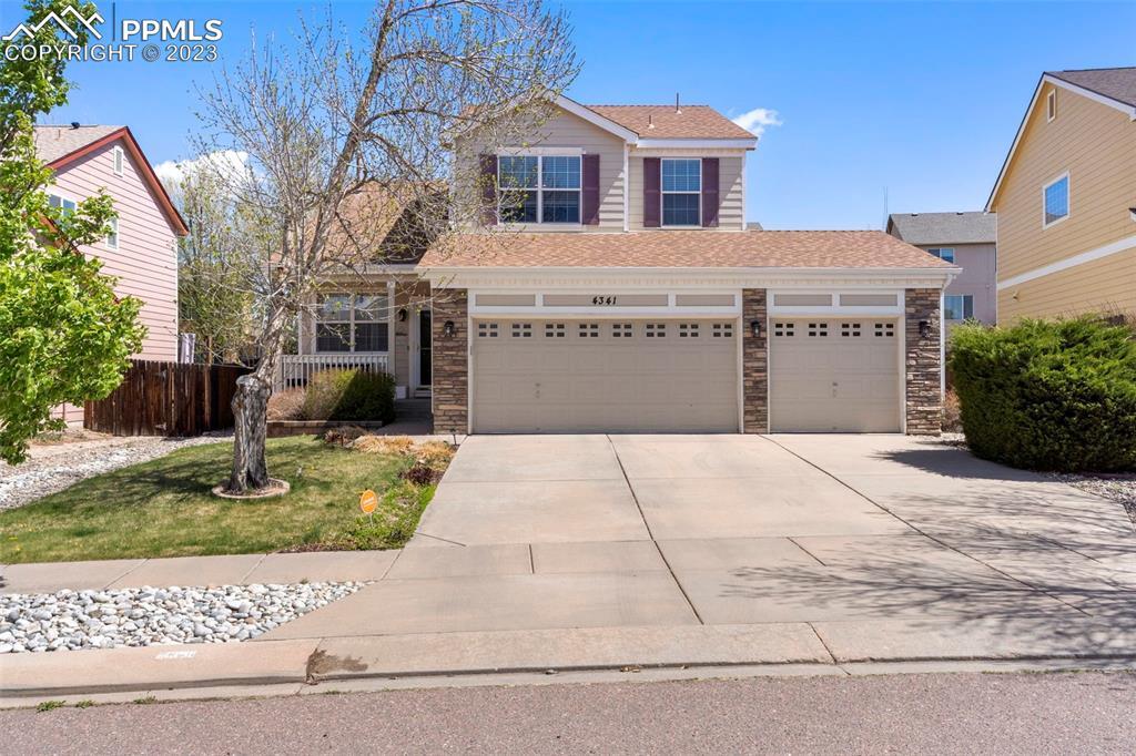 4341 Round Hill Dr., Colorado Springs, CO 80922