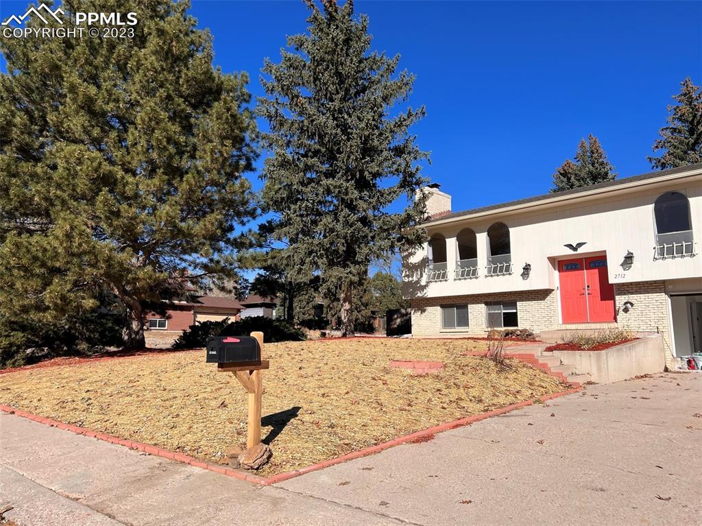 2712 Westwood Blvd., Colorado Springs, CO 80918