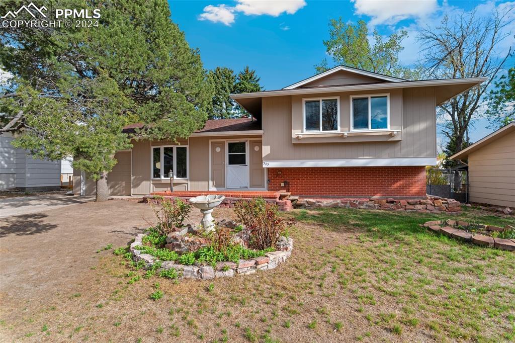 323 Kenady Cir., Colorado Springs, CO 80910