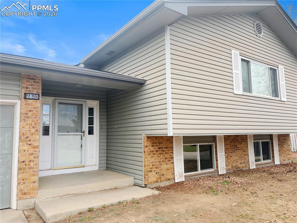 7470 Dove Creek Cir., Colorado Springs, CO 80911