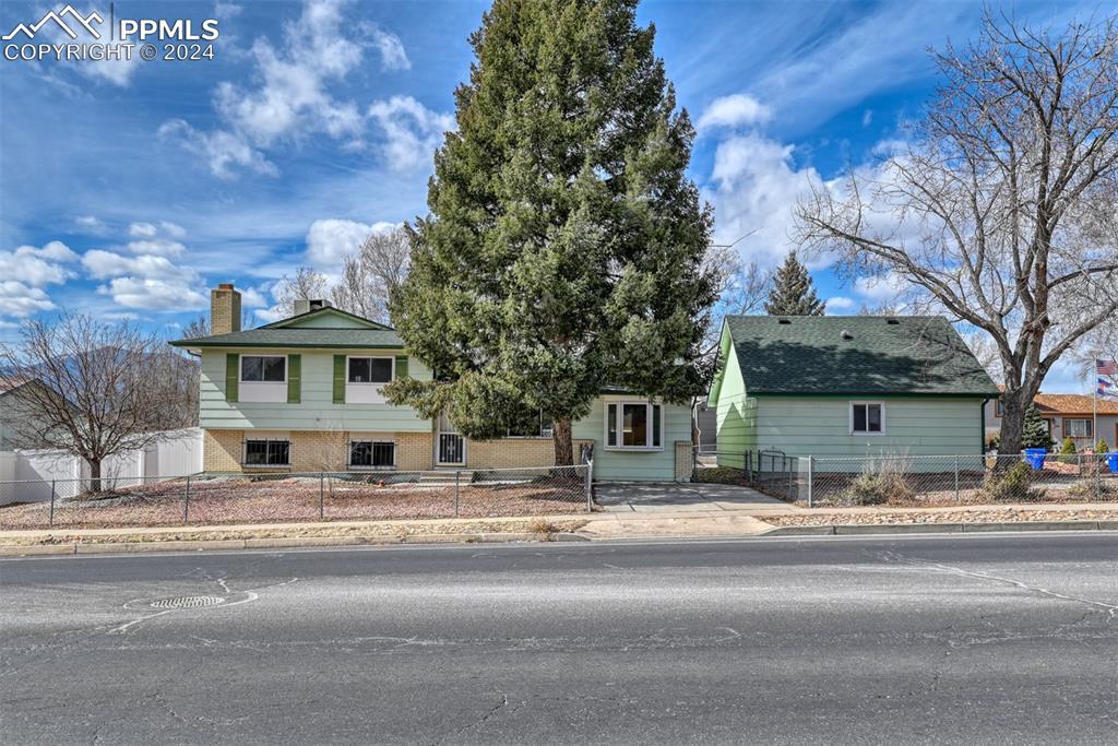 234 S Murray Blvd., Colorado Springs, CO 80916