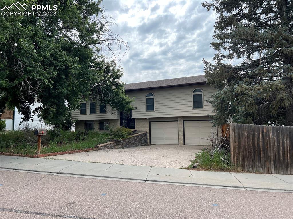 4725 Nightingale Dr., Colorado Springs, CO 80918