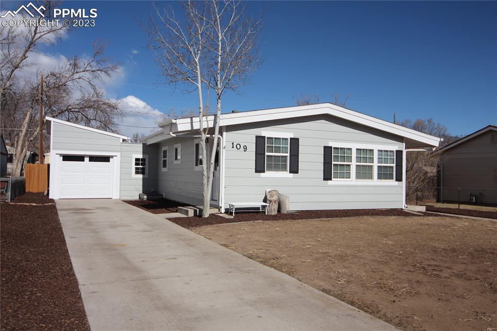 109 Hayes Dr., Colorado Springs, CO 80911