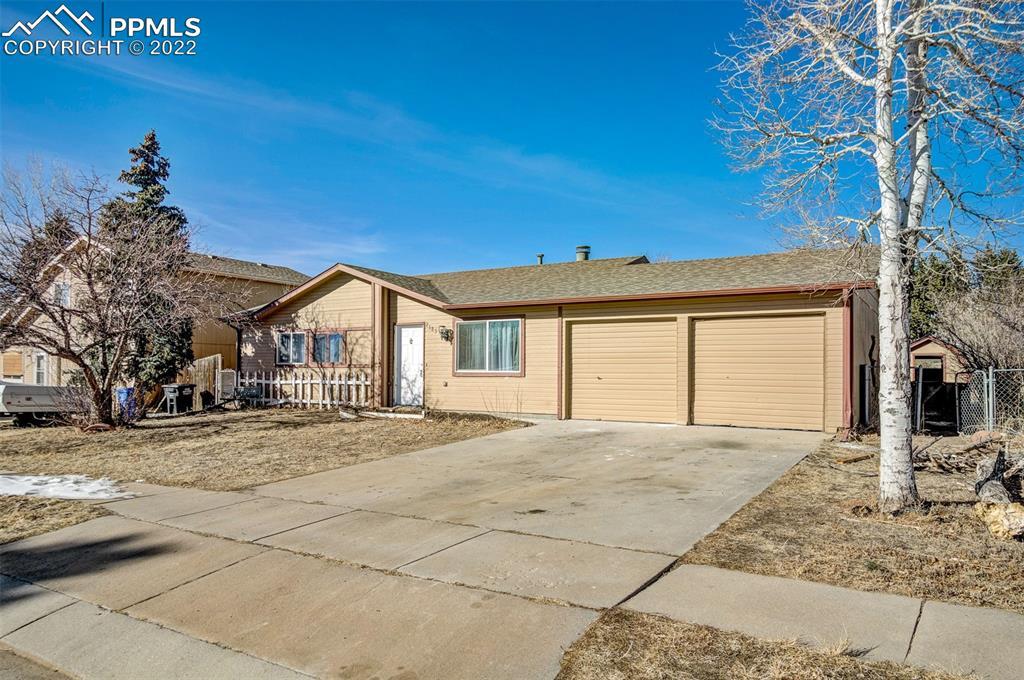 2185 Ambleside Dr., Colorado Springs, CO 80915