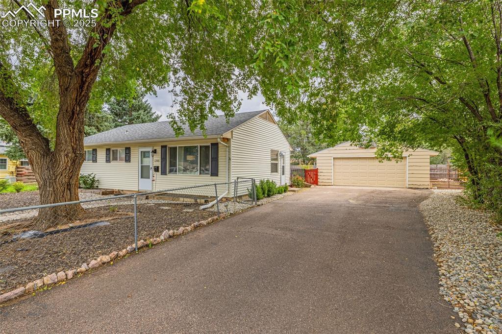 1205 Montrose Ave., Colorado Springs, CO 80905