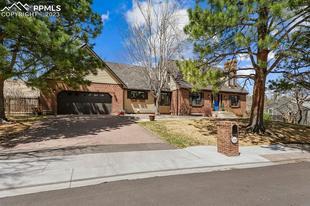 3810 Roxbury Ct., Colorado Springs, CO 80906