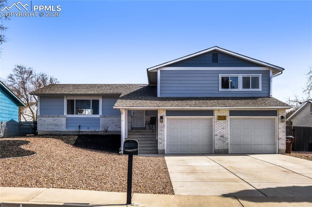 7215 Woodstock St., Colorado Springs, CO 80911
