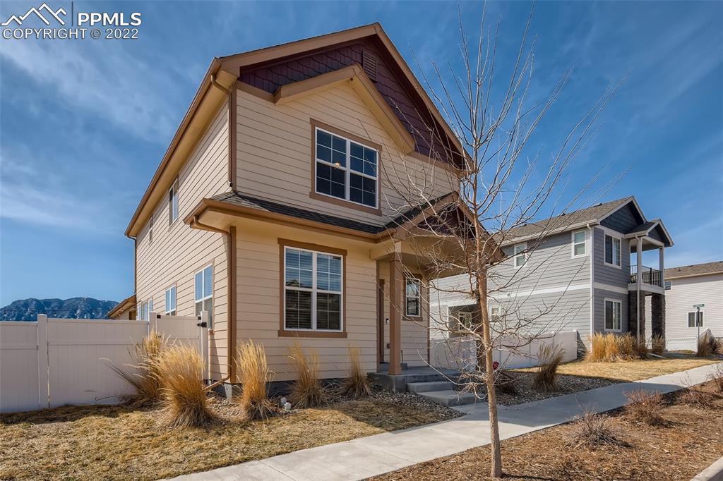 2098 St James Dr., Colorado Springs, CO 80910