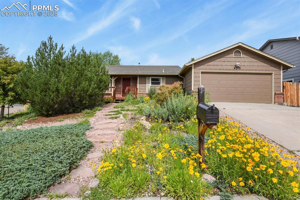 6310 Monarch Cir., Colorado Springs, CO 80919