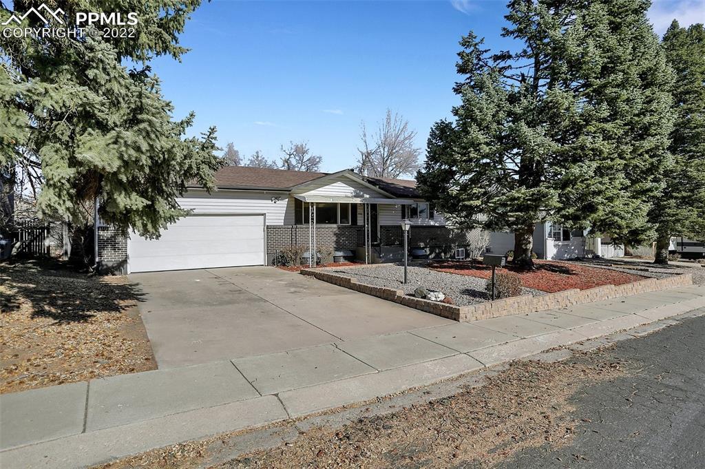 1006 Delft Dr., Colorado Springs, CO 80907
