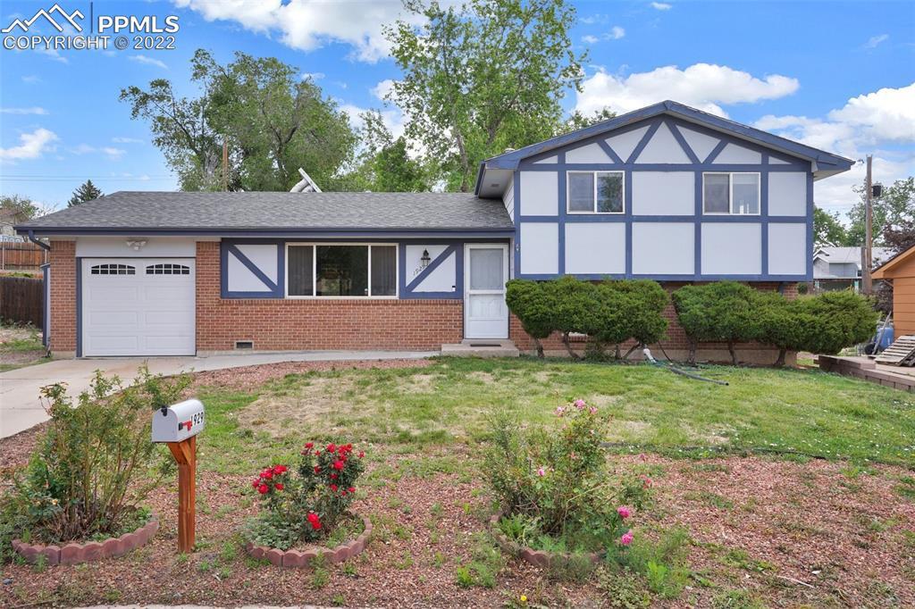 1929 Montezuma Dr., Colorado Springs, CO 80910