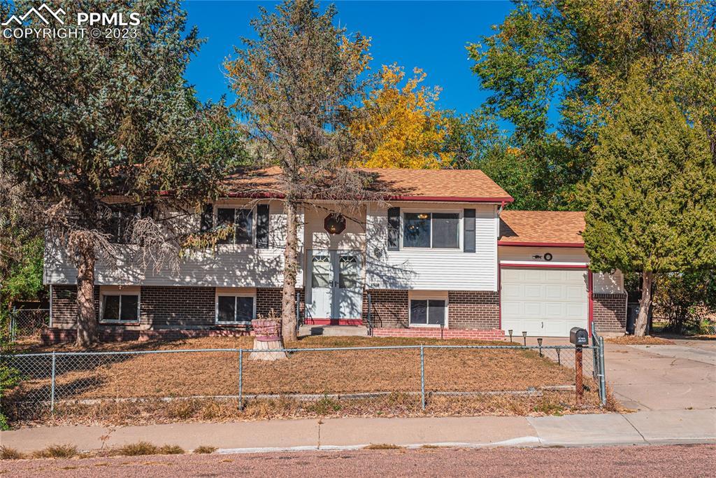 1520 Luna Vista St., Colorado Springs, CO 80911