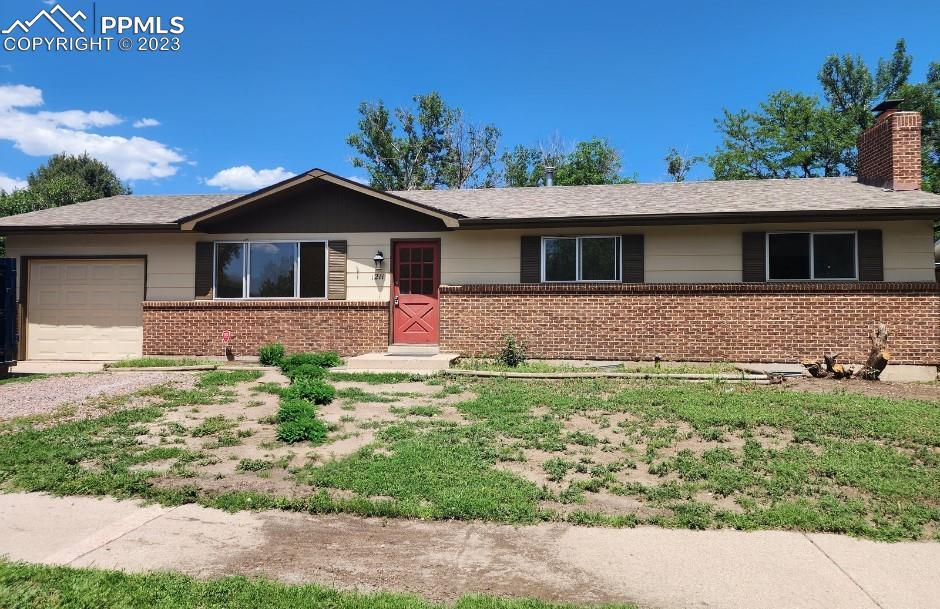 1211 Moffat Cir., Colorado Springs, CO 80915