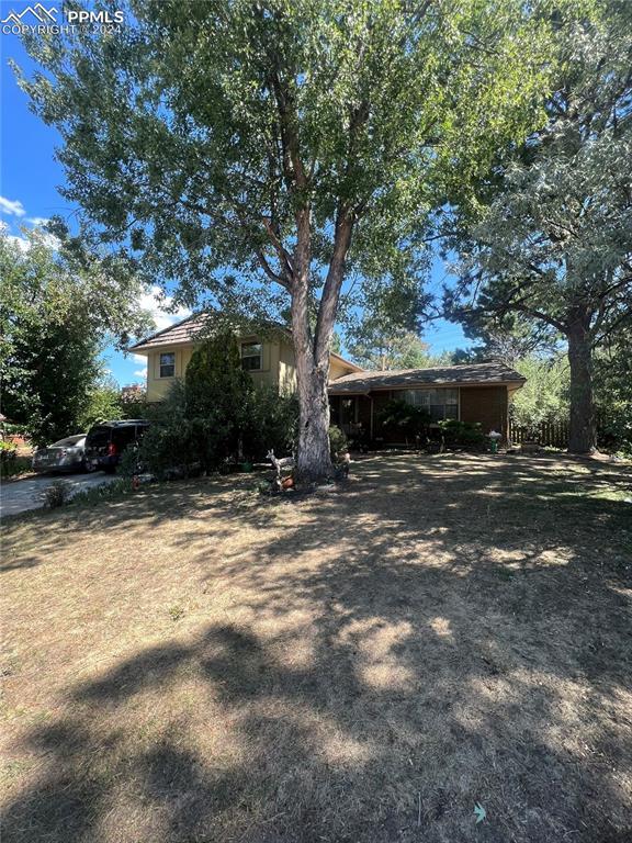 6075 Castlewood Ln., Colorado Springs, CO 80918