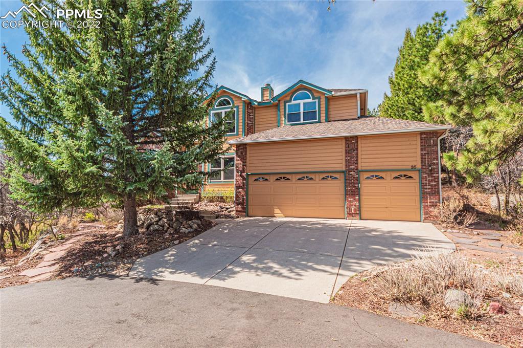 35 Ravenglass Way, Colorado Springs, CO 80906