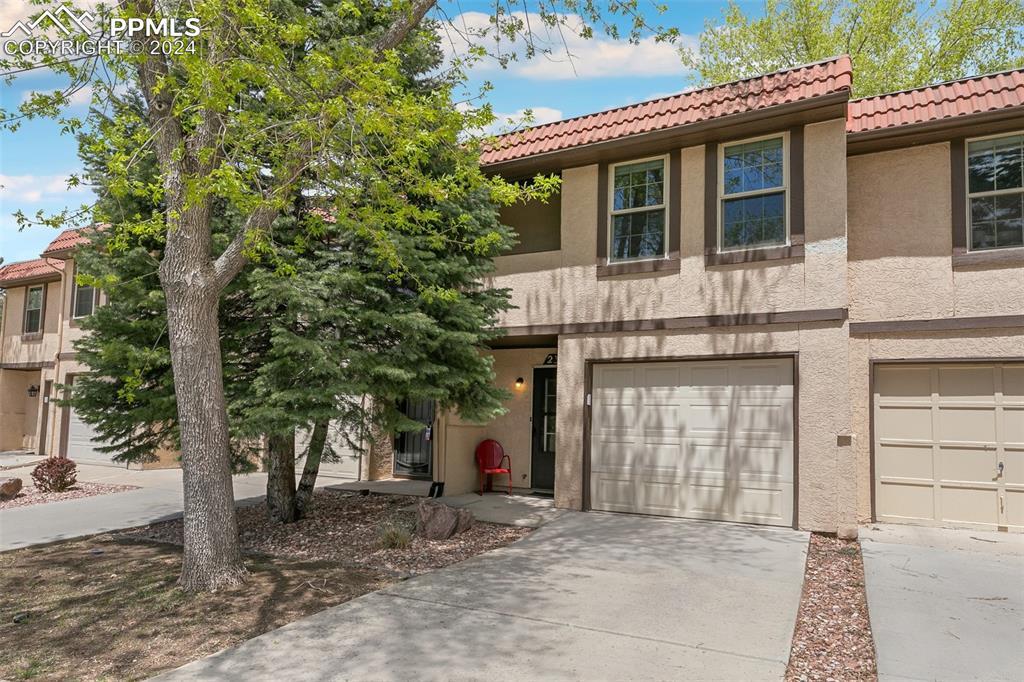 2337 Villa Rosa Dr., Colorado Springs, CO 80904