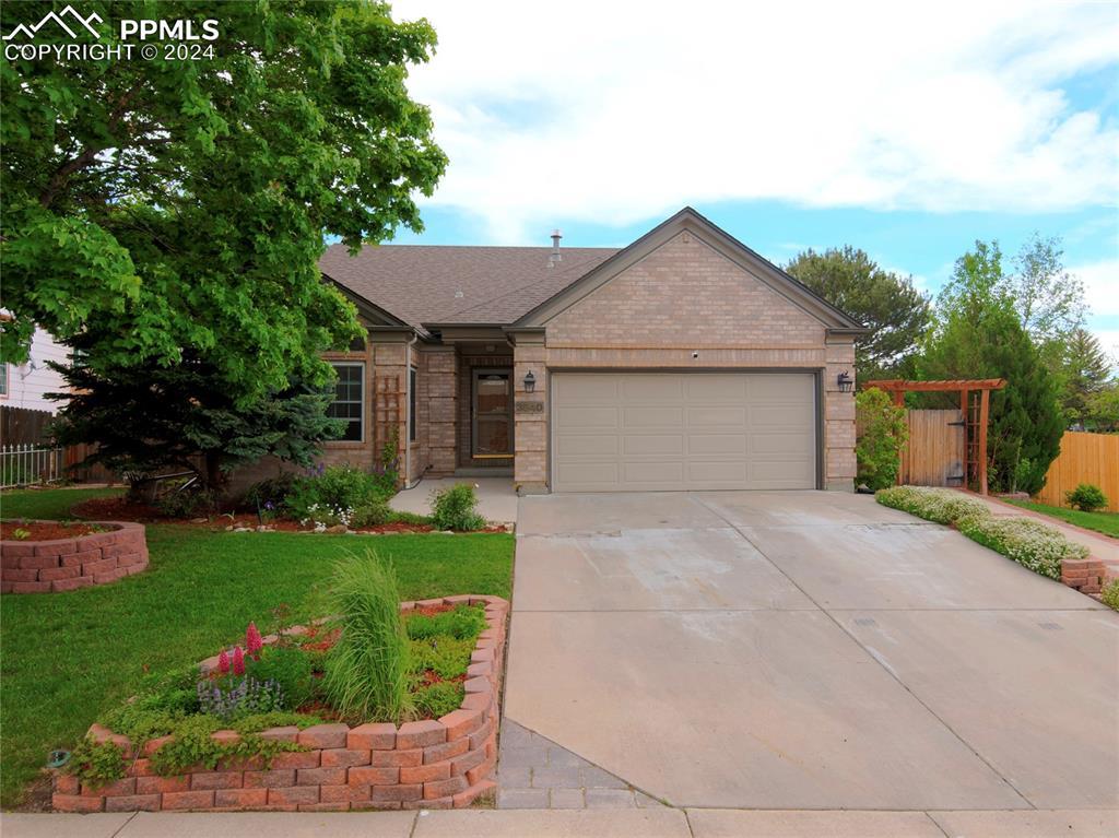 3840 Cranswood Way, Colorado Springs, CO 80918