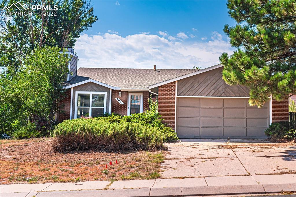 7610 Dawnview Ct., Colorado Springs, CO 80920