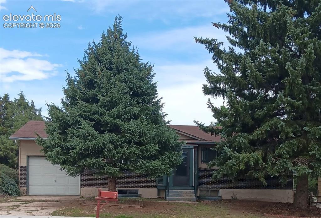 4555 Meadowland Blvd., Colorado Springs, CO 80918