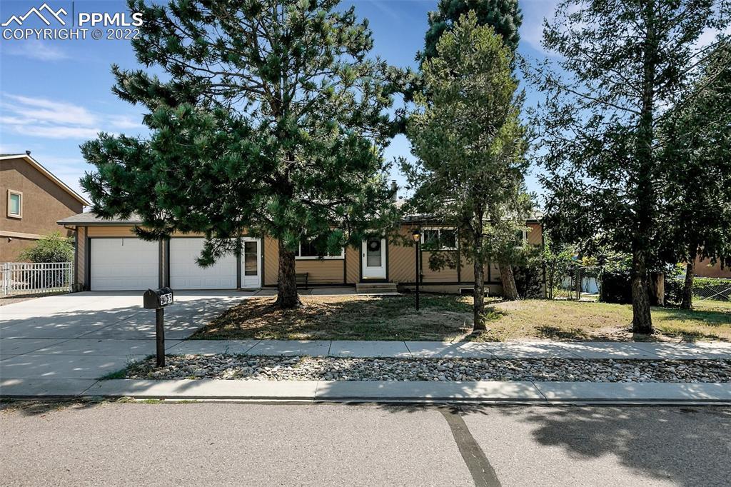 4165 Rosalie St., Colorado Springs, CO 80917
