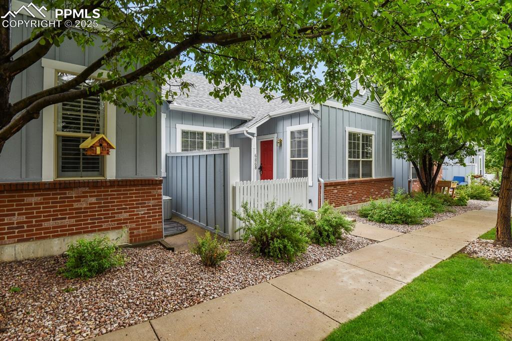 6868 Los Reyes Cir., Colorado Springs, CO 80918