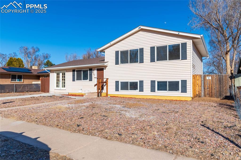 827 Zion Dr., Colorado Springs, CO 80910