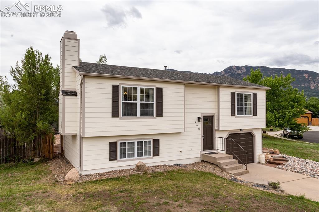 765 Crosstrail Dr., Colorado Springs, CO 80906