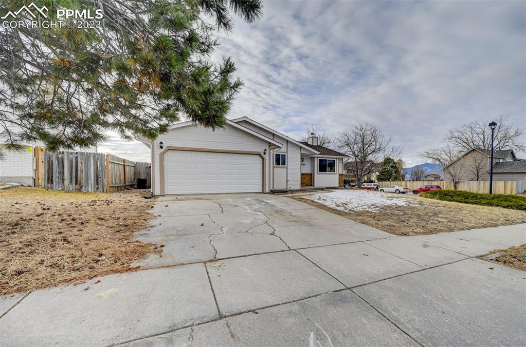 2180 Ambleside Dr., Colorado Springs, CO 80915