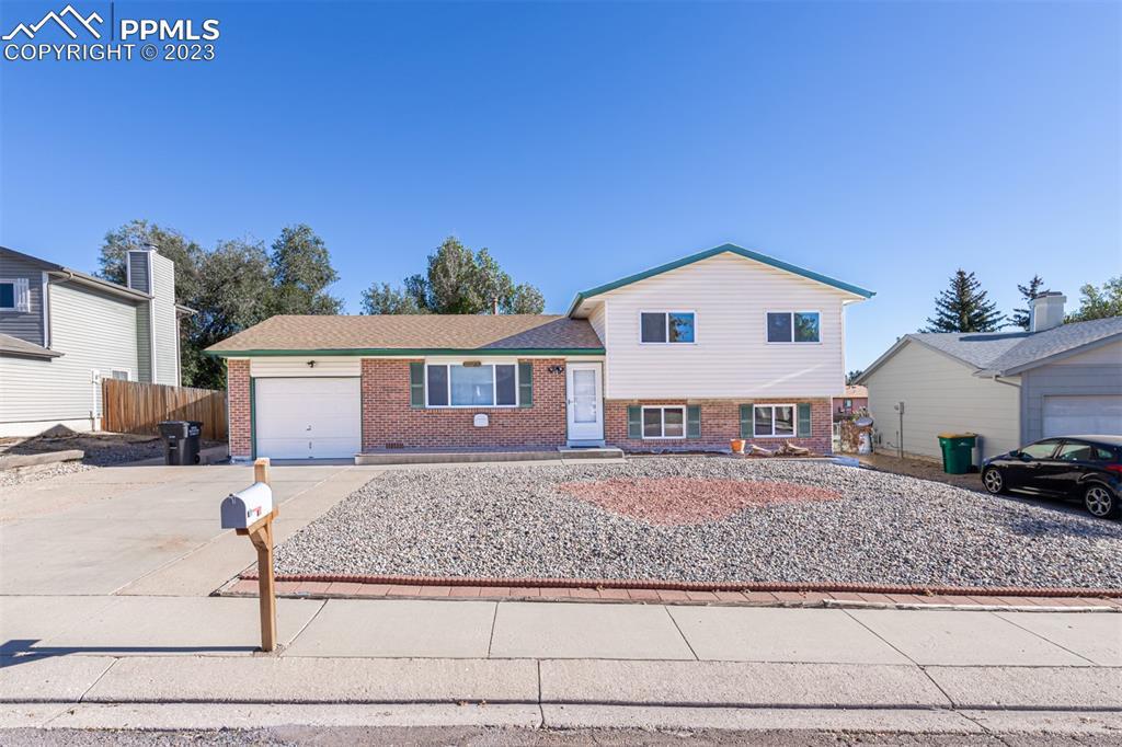 1775 Winnebago Rd., Colorado Springs, CO 80915