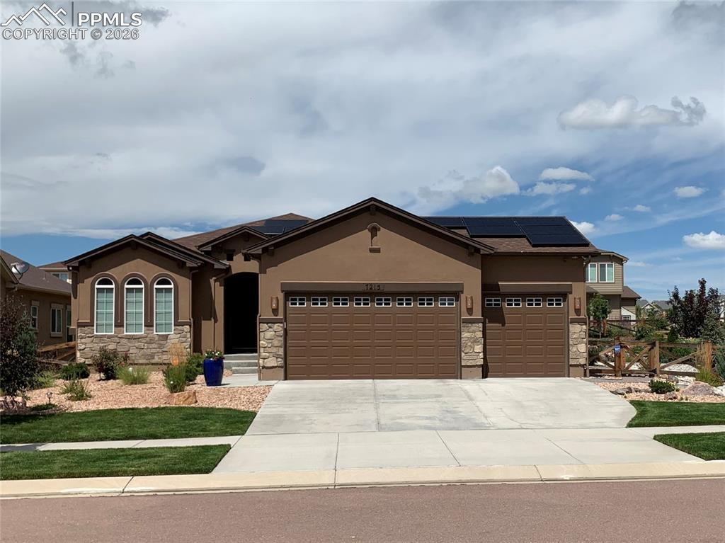 7215 Rim Bluff Ln., Colorado Springs, CO 80927
